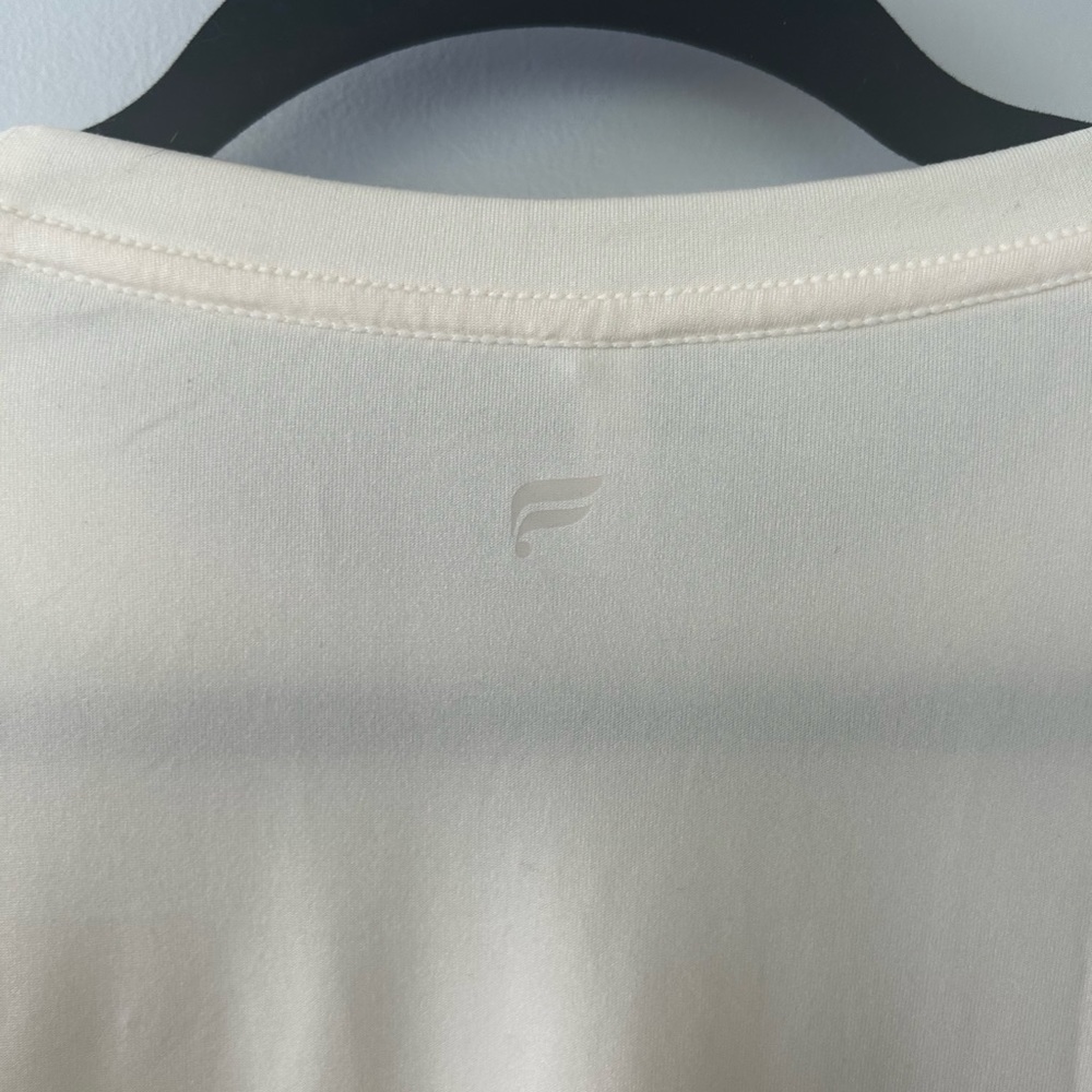 Fabletics Blake Tee - Picture 3 of 3